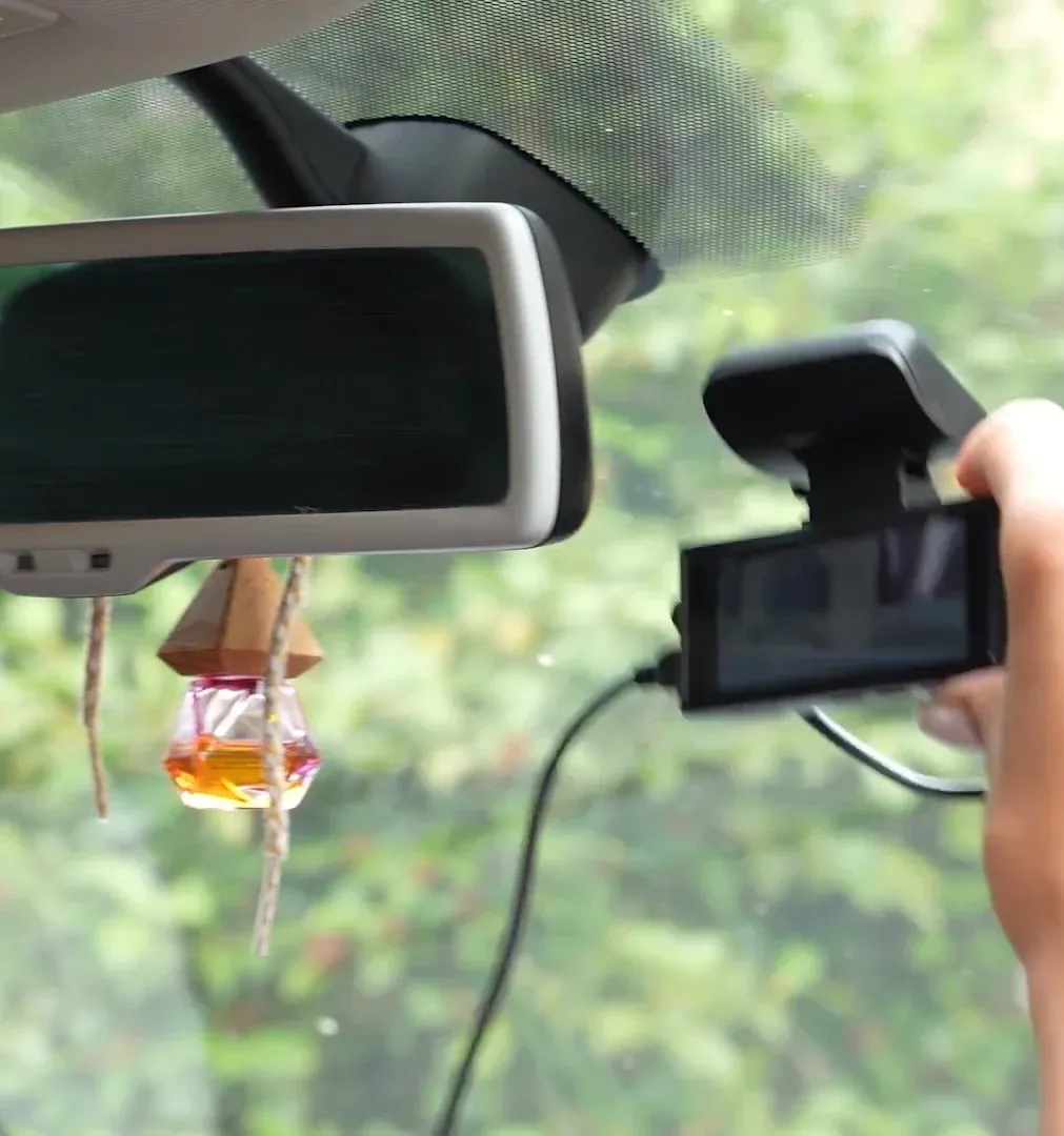 Vigil Dash Cam  reviews user Daisy